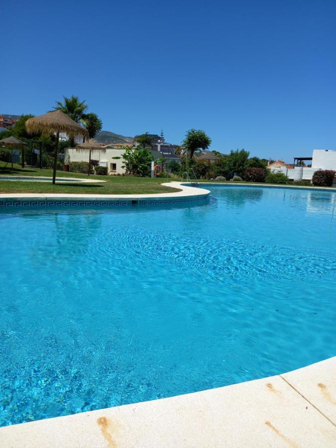 Amplio, Luminoso Y Moderno Apartamento Con Amplia Terraza Y Hermosas Vistas En Exclusiva Urbanizacion Benalmadena Luaran gambar