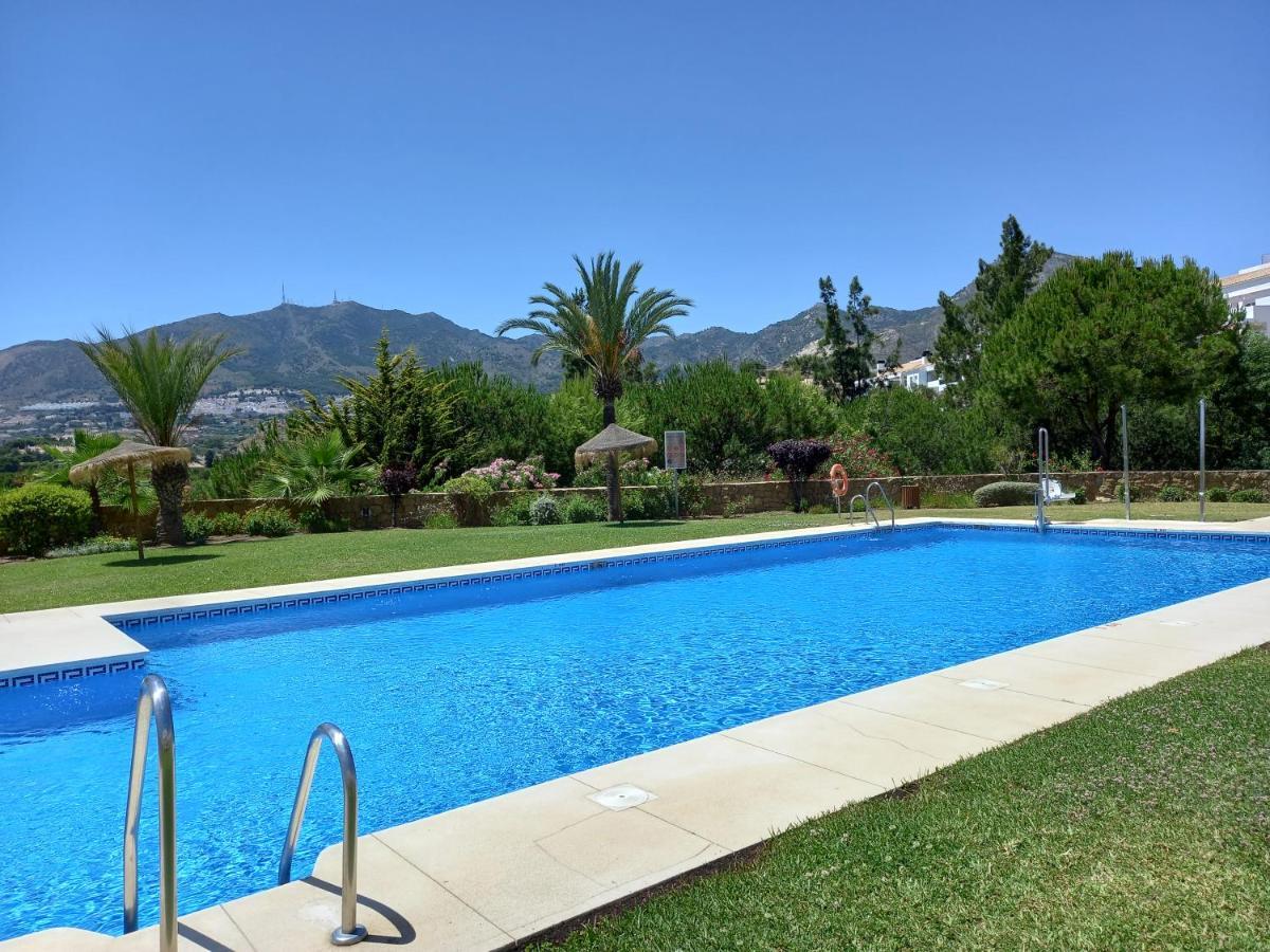 Amplio, Luminoso Y Moderno Apartamento Con Amplia Terraza Y Hermosas Vistas En Exclusiva Urbanizacion Benalmadena Luaran gambar