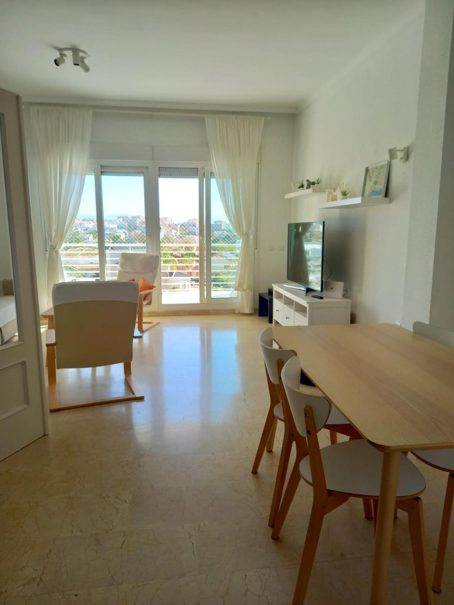 Amplio, Luminoso Y Moderno Apartamento Con Amplia Terraza Y Hermosas Vistas En Exclusiva Urbanizacion Benalmadena Luaran gambar