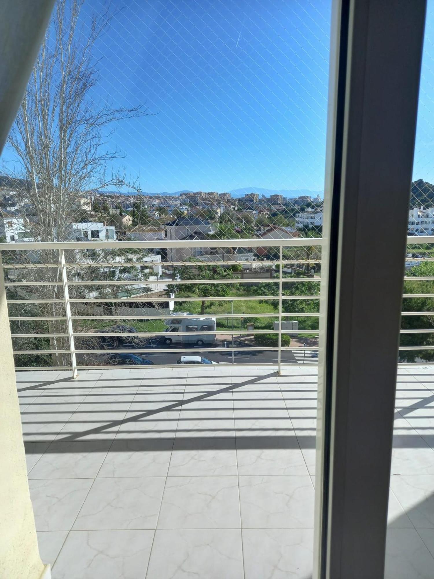 Amplio, Luminoso Y Moderno Apartamento Con Amplia Terraza Y Hermosas Vistas En Exclusiva Urbanizacion Benalmadena Luaran gambar
